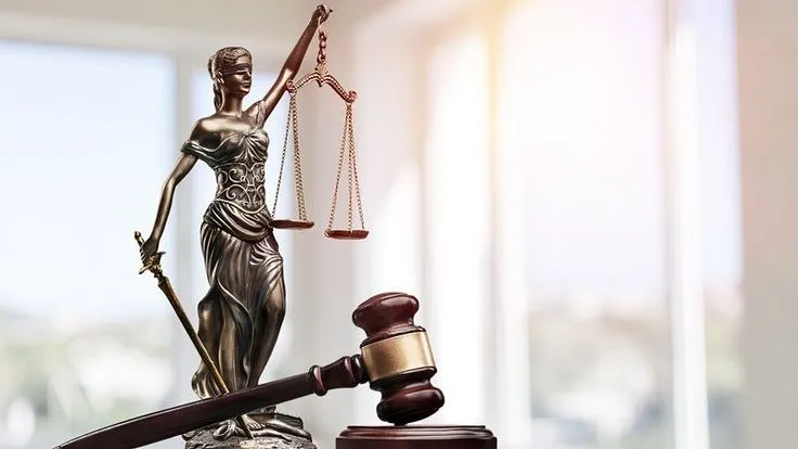 Hukuk Terimleri: Yasaların Dili, Hayatın İçinde Saklı Anlamlar